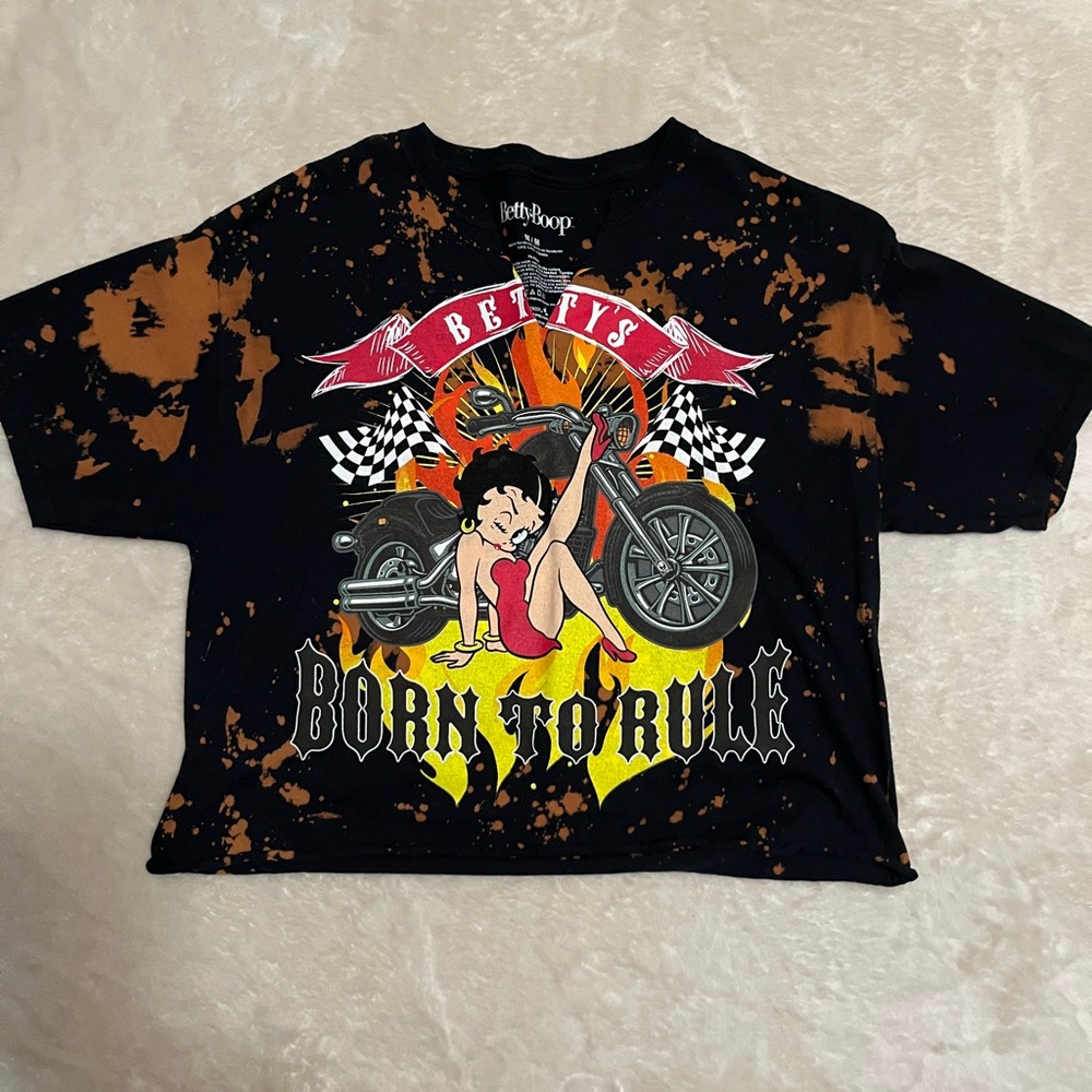 Graphic t